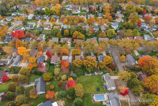 1336 Banbury Avenue, Grand Rapids, MI 49505