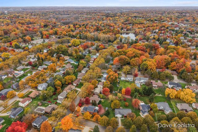 1336 Banbury Avenue, Grand Rapids, MI 49505