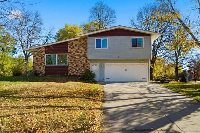 5900 Hillsboro Avenue N, New Hope, MN 55428