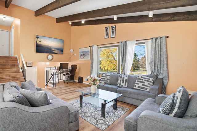 5900 Hillsboro Avenue N, New Hope, MN 55428