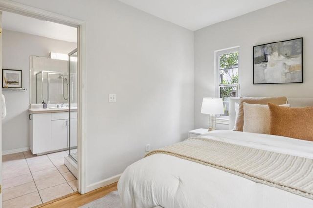 25 Jordan Avenue, Los Altos, CA 94022