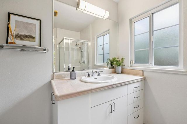 25 Jordan Avenue, Los Altos, CA 94022