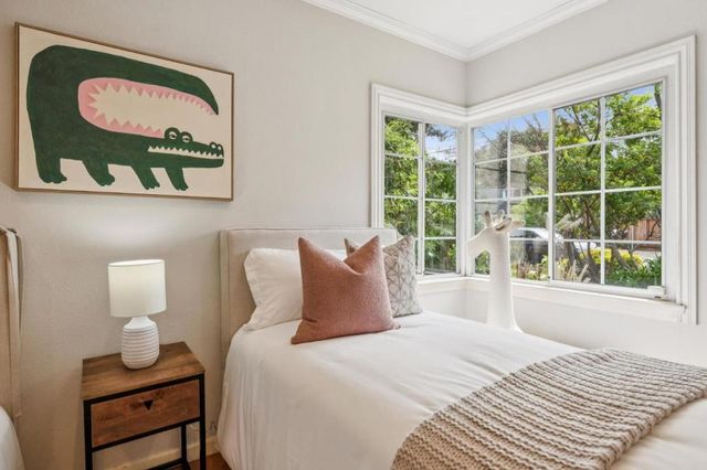 25 Jordan Avenue, Los Altos, CA 94022