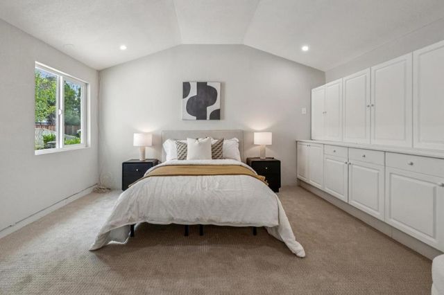 25 Jordan Avenue, Los Altos, CA 94022