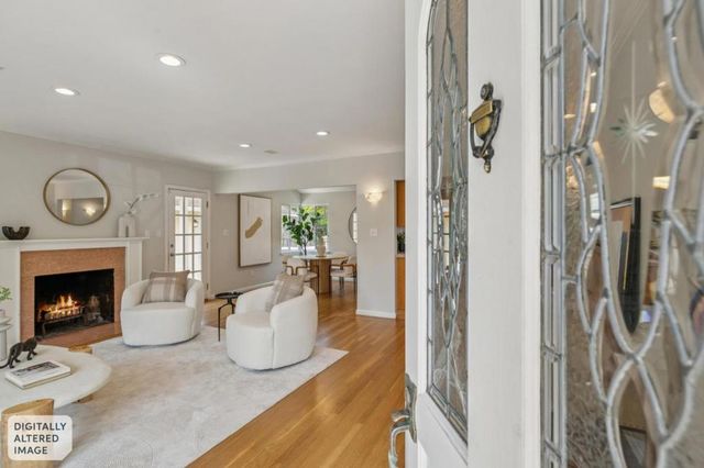 25 Jordan Avenue, Los Altos, CA 94022