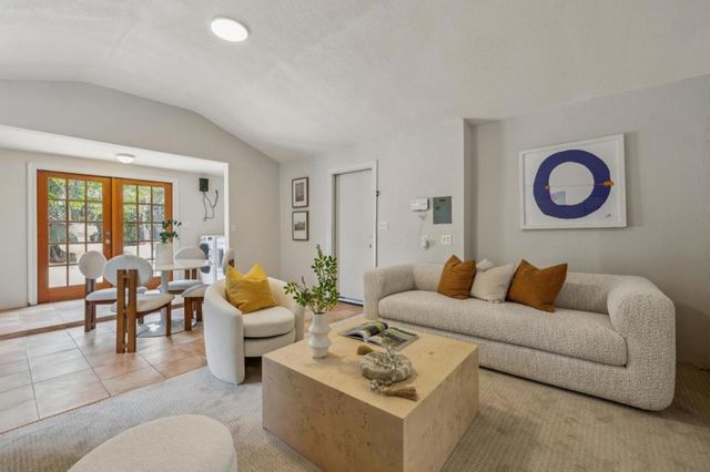 25 Jordan Avenue, Los Altos, CA 94022