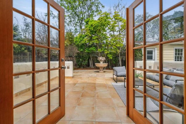 25 Jordan Avenue, Los Altos, CA 94022