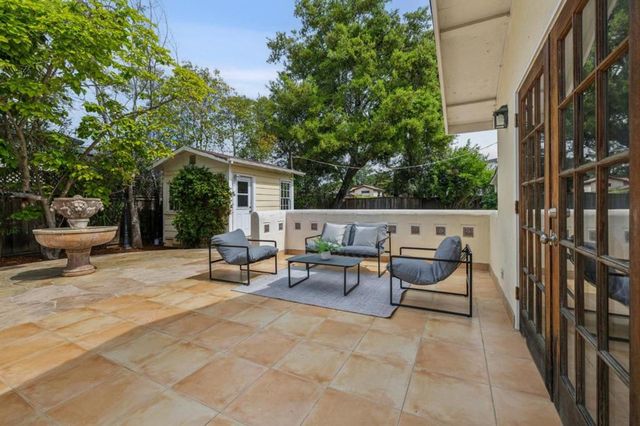 25 Jordan Avenue, Los Altos, CA 94022