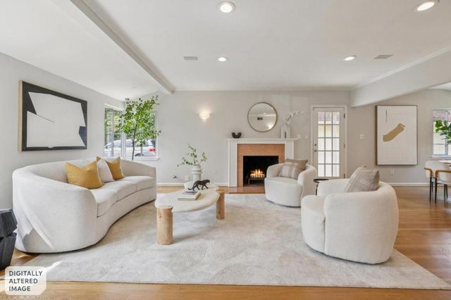 25 Jordan Avenue, Los Altos, CA 94022