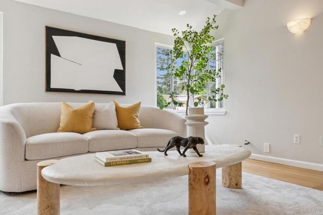 25 Jordan Avenue, Los Altos, CA 94022