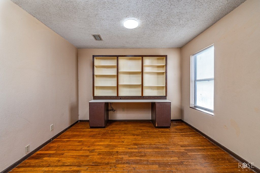 Image 10 of property listing at 618 Pulliam St, San Angelo, TX 76903