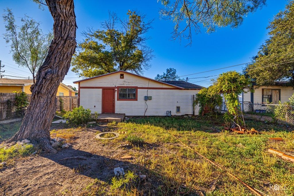 Image 25 of property listing at 618 Pulliam St, San Angelo, TX 76903