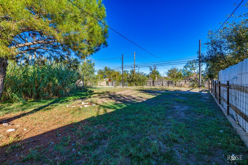 Image 27 of property listing at 618 Pulliam St, San Angelo, TX 76903