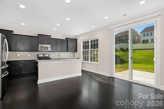 127 Blossom Ridge Drive, Mooresville, NC 28117