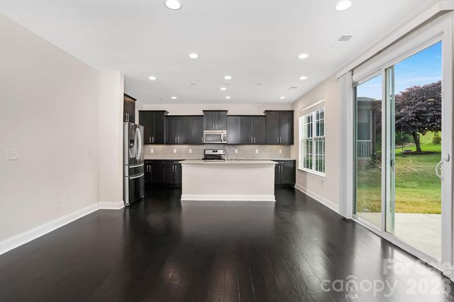 127 Blossom Ridge Drive, Mooresville, NC 28117