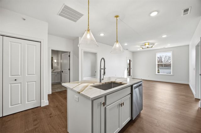 1500 Main St 201, Ely, IA 52227