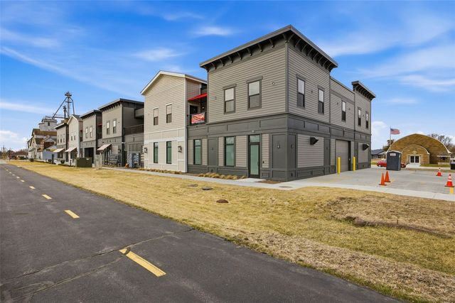 1500 Main St 201, Ely, IA 52227