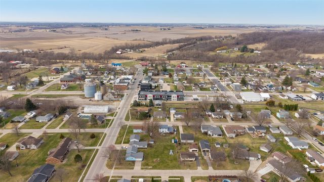 1500 Main St 201, Ely, IA 52227