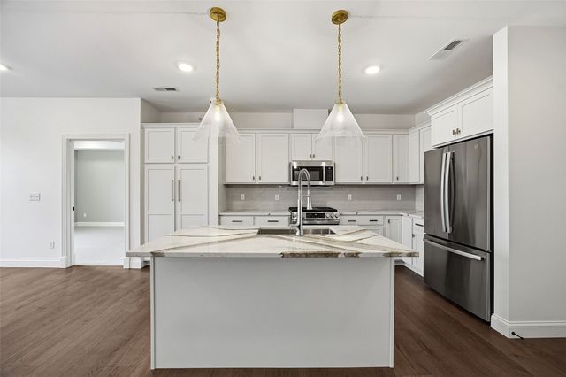 1500 Main St 201, Ely, IA 52227