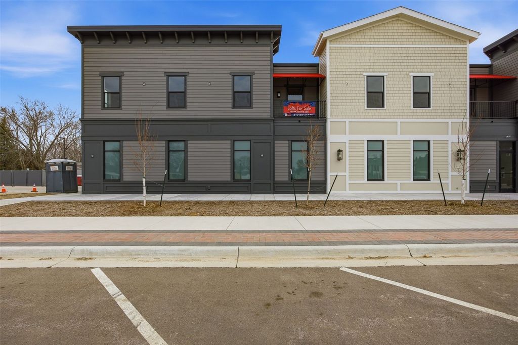 1500 Main St 201, Ely, IA 52227