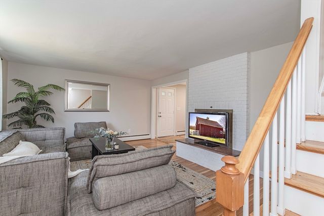 215 Blue Hill Dr, Westwood, MA 02090