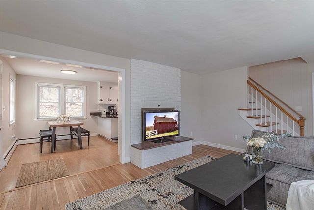 215 Blue Hill Dr, Westwood, MA 02090