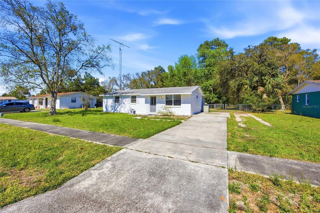 Image 24 of property listing at 14425 SW 38TH TERRACE ROAD, Ocala, FL 34473