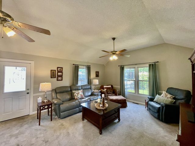 104 Northwood Ave, Shelbyville, TN 37160