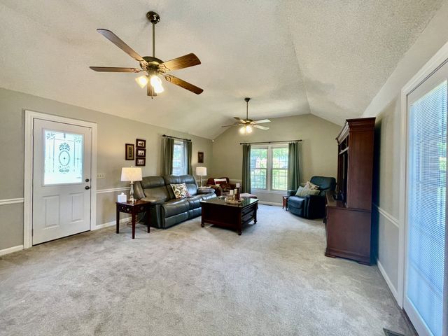 104 Northwood Ave, Shelbyville, TN 37160