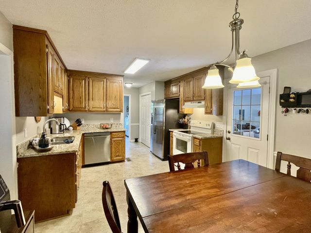 104 Northwood Ave, Shelbyville, TN 37160