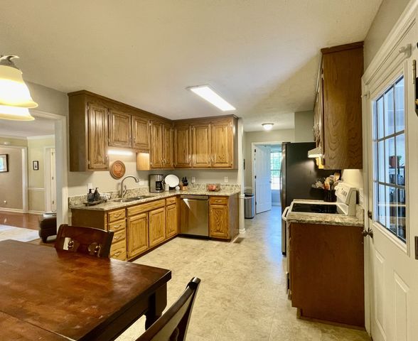 104 Northwood Ave, Shelbyville, TN 37160