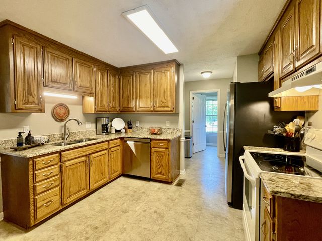 104 Northwood Ave, Shelbyville, TN 37160
