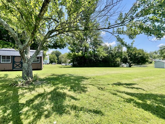104 Northwood Ave, Shelbyville, TN 37160