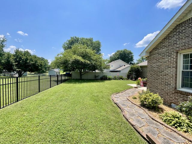 104 Northwood Ave, Shelbyville, TN 37160
