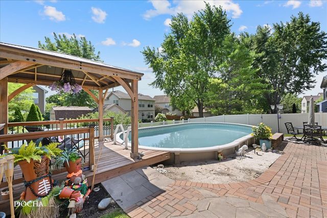 1741 Somerfield Lane, Crystal Lake, IL 60014