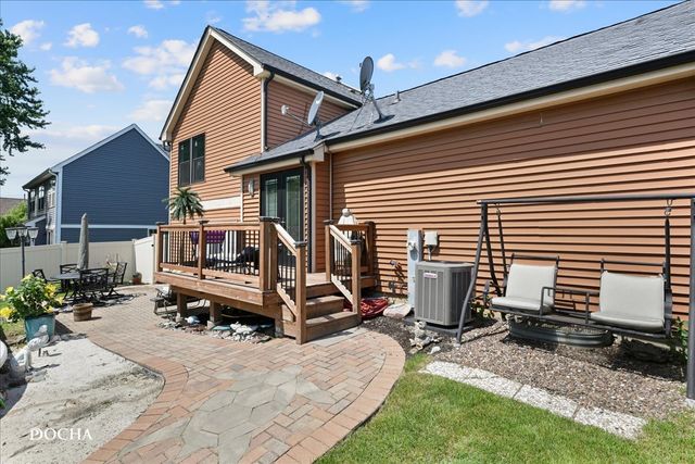 1741 Somerfield Lane, Crystal Lake, IL 60014