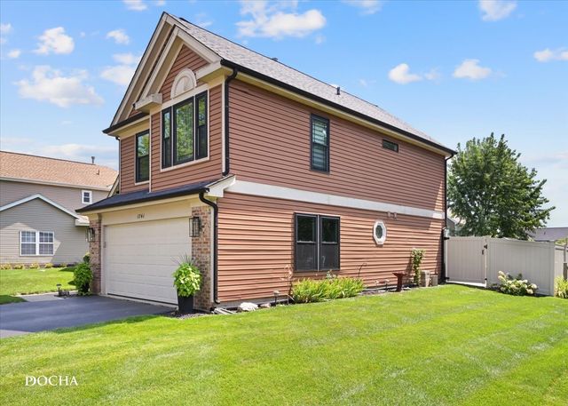 1741 Somerfield Lane, Crystal Lake, IL 60014