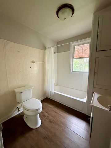 2480 Sullivan Street, Lake Station, IN 46405
