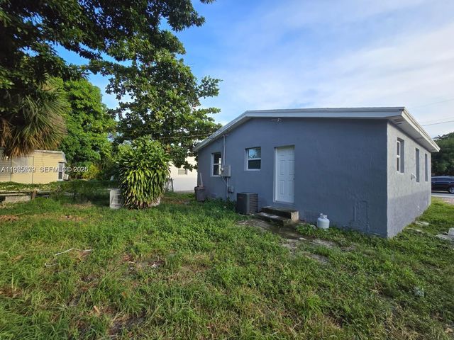 719 21st St, West Palm Beach, FL 33407