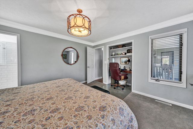 385 Cross Harbor DR, Penhook, VA 24137