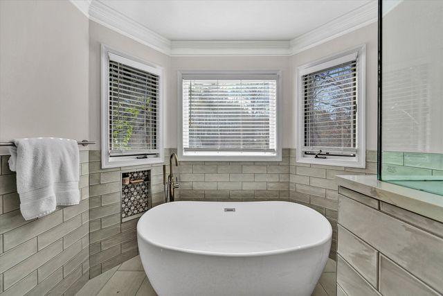 385 Cross Harbor DR, Penhook, VA 24137