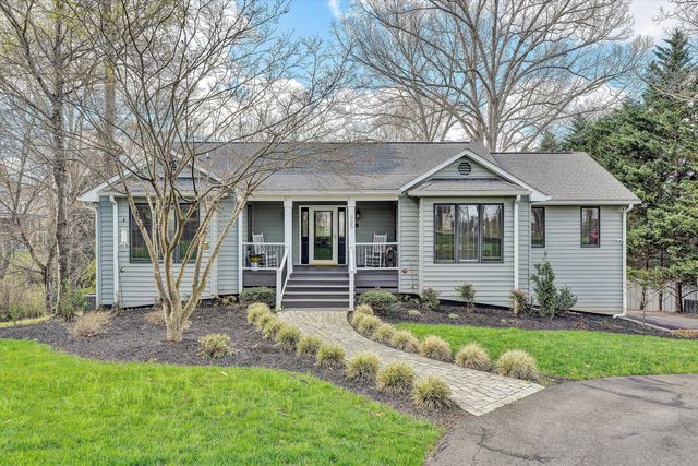 385 Cross Harbor DR, Penhook, VA 24137