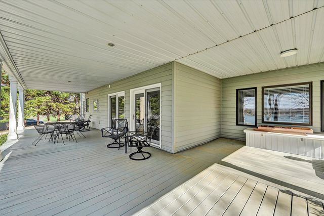 385 Cross Harbor DR, Penhook, VA 24137