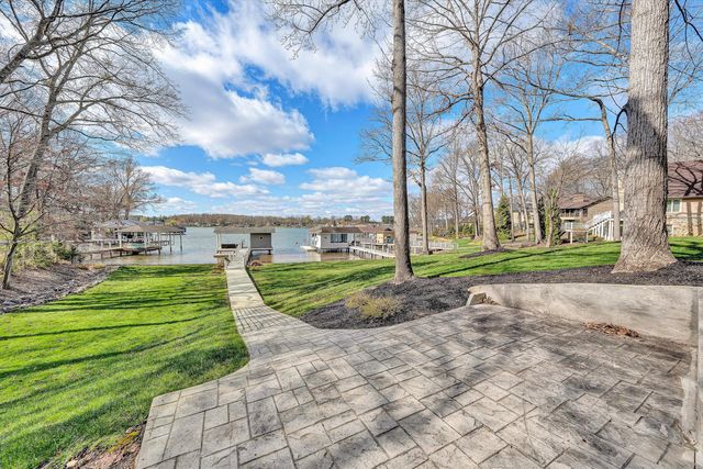 385 Cross Harbor DR, Penhook, VA 24137