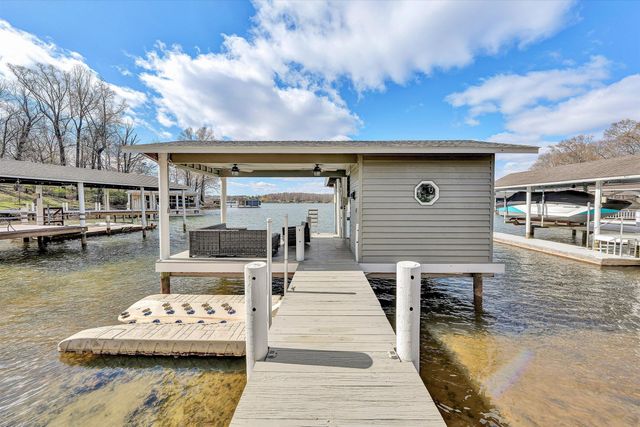 385 Cross Harbor DR, Penhook, VA 24137