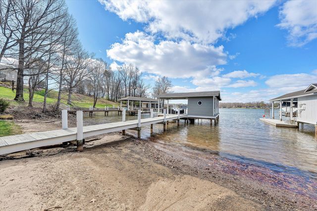 385 Cross Harbor DR, Penhook, VA 24137