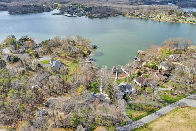 385 Cross Harbor DR, Penhook, VA 24137