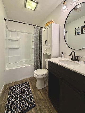 3117 4th Street 3117, Moline, IL 61265