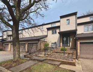 3117 4th Street 3117, Moline, IL 61265