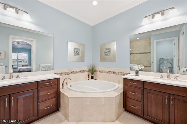 7598 Moorgate Point WAY, Naples, FL 34113